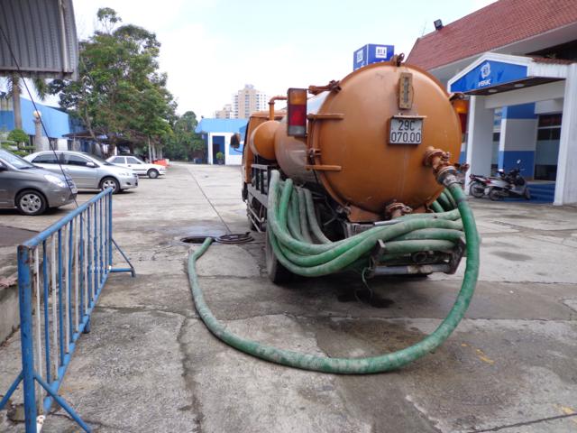 5 Dấu hiệu cho thấy bể phốt nhà bạn cận được hút